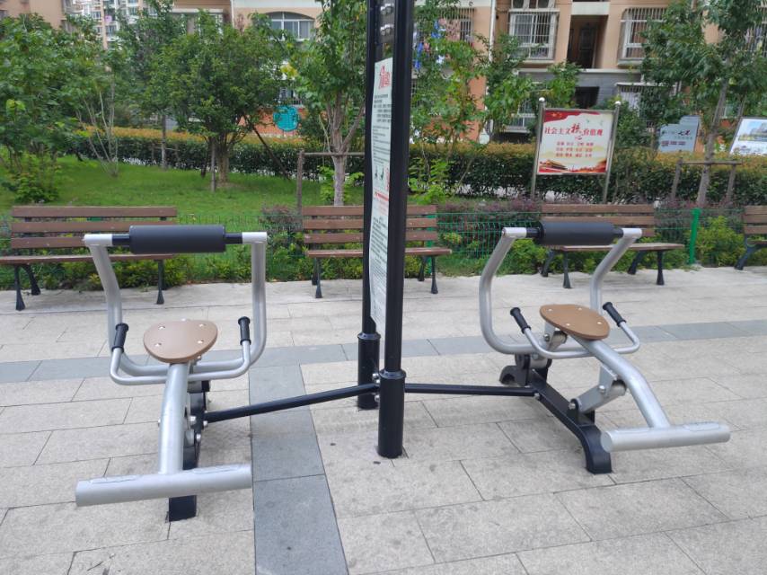 自重式背部訓練器