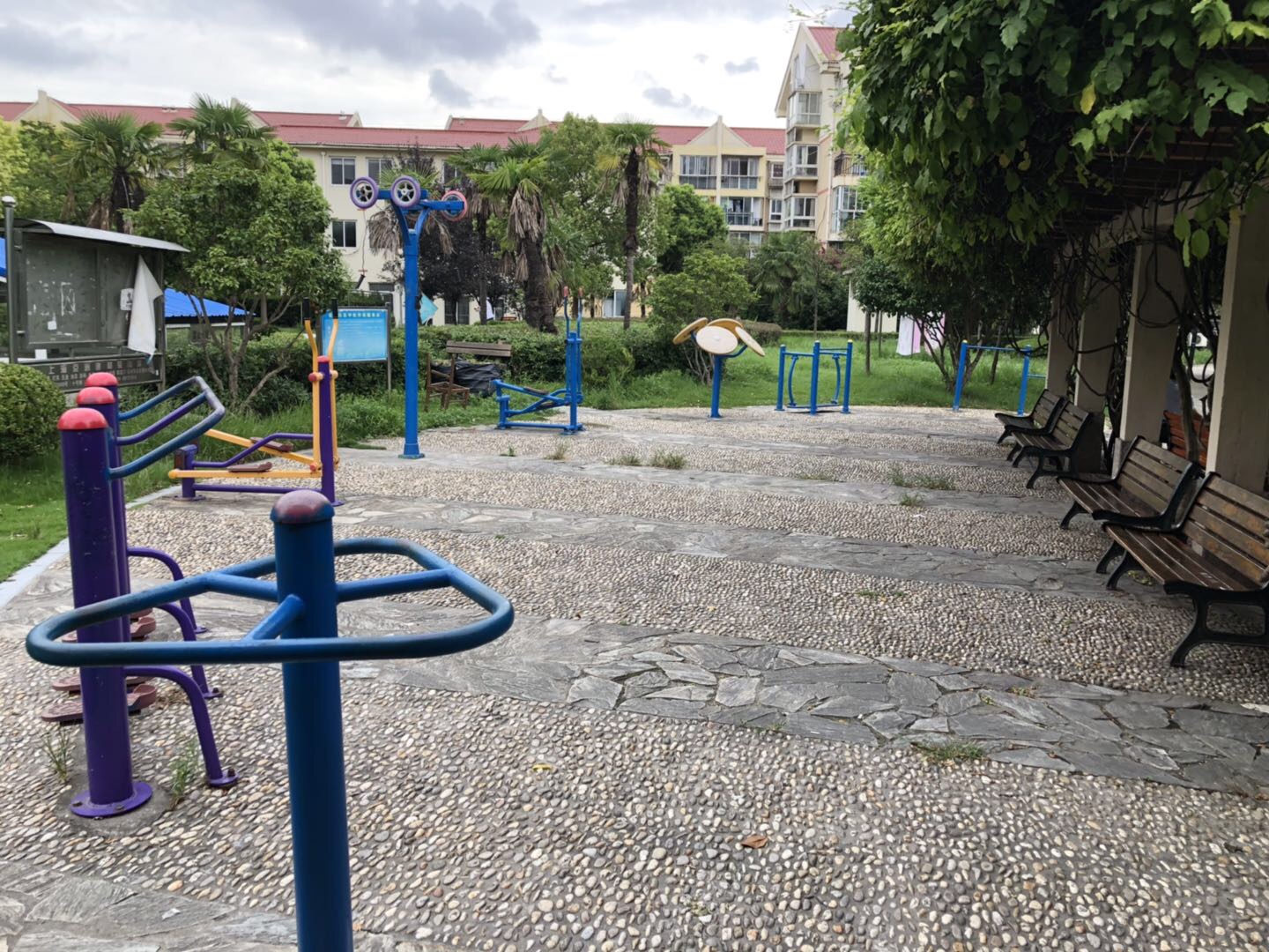 金虹社區中虹華苑健身點