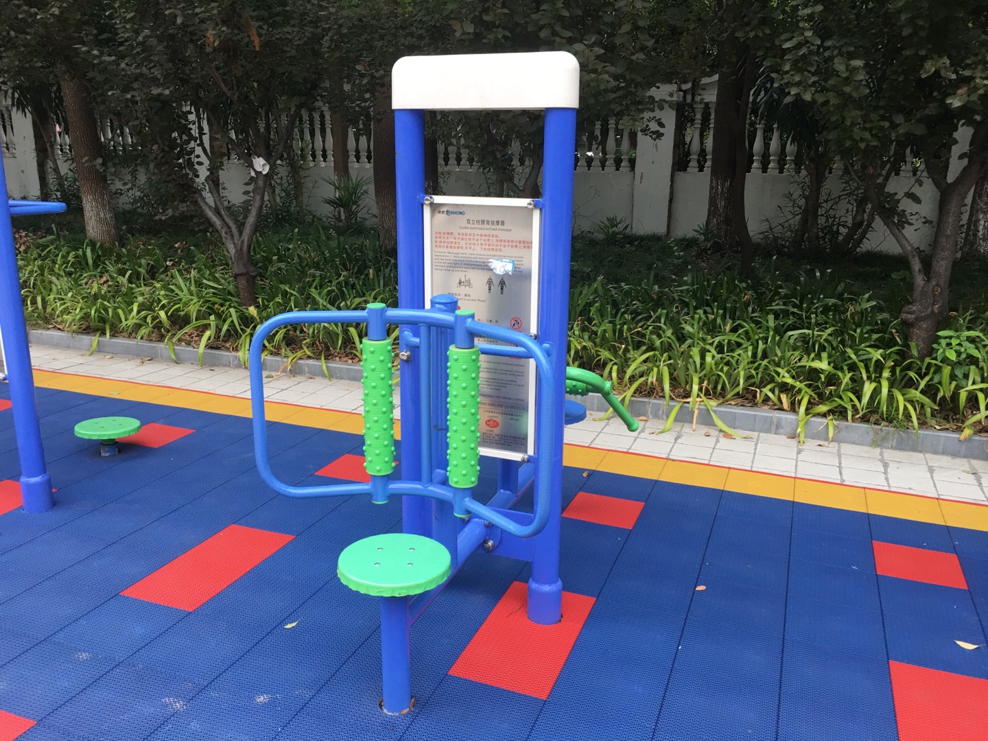 雙立柱腰背按摩器