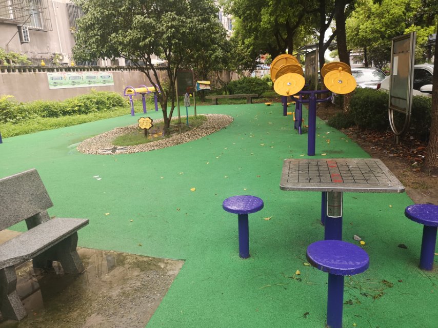 萬(wàn)壽社區(qū)勝利路健身點(diǎn)