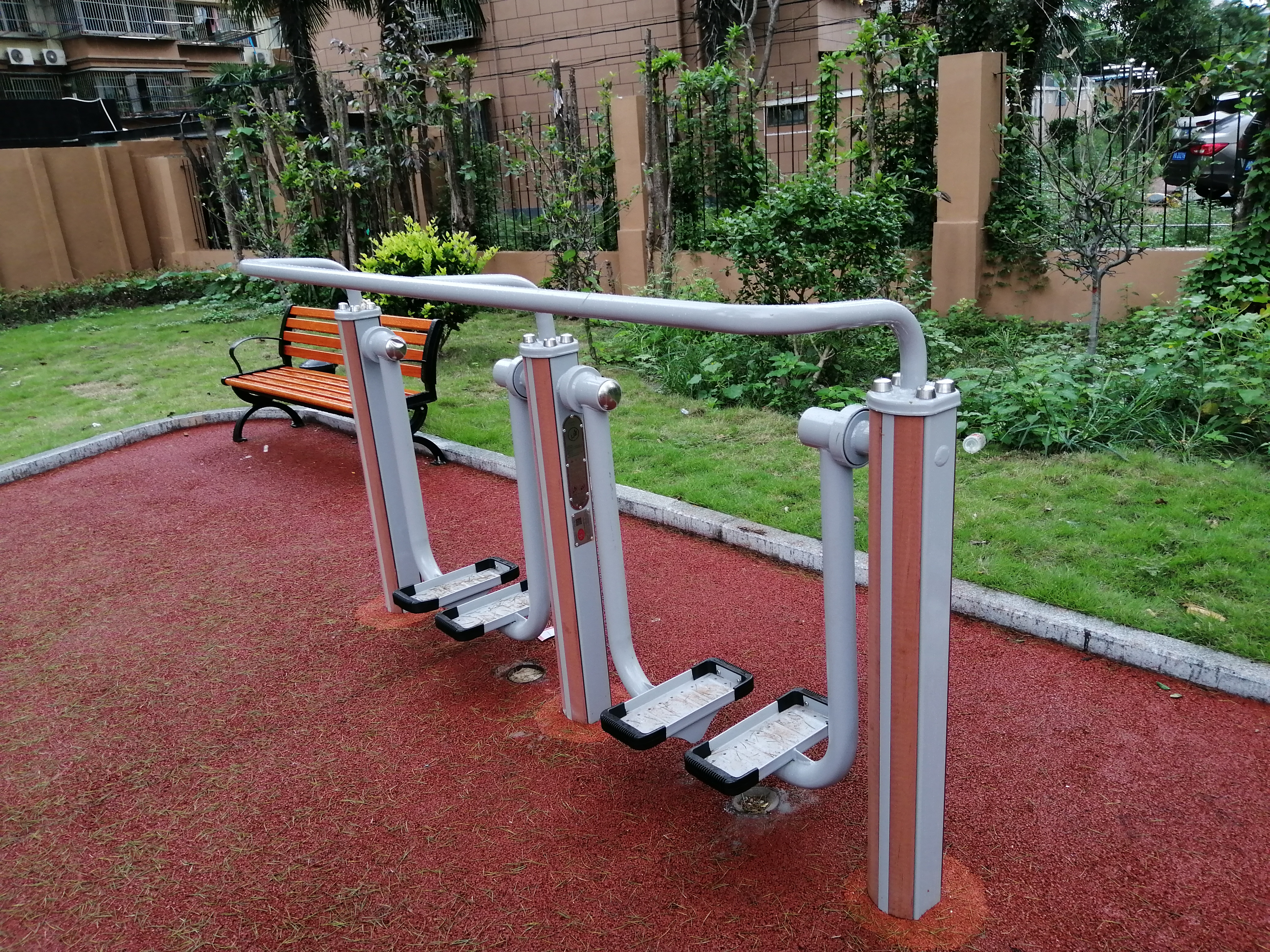 雙位太空漫步機