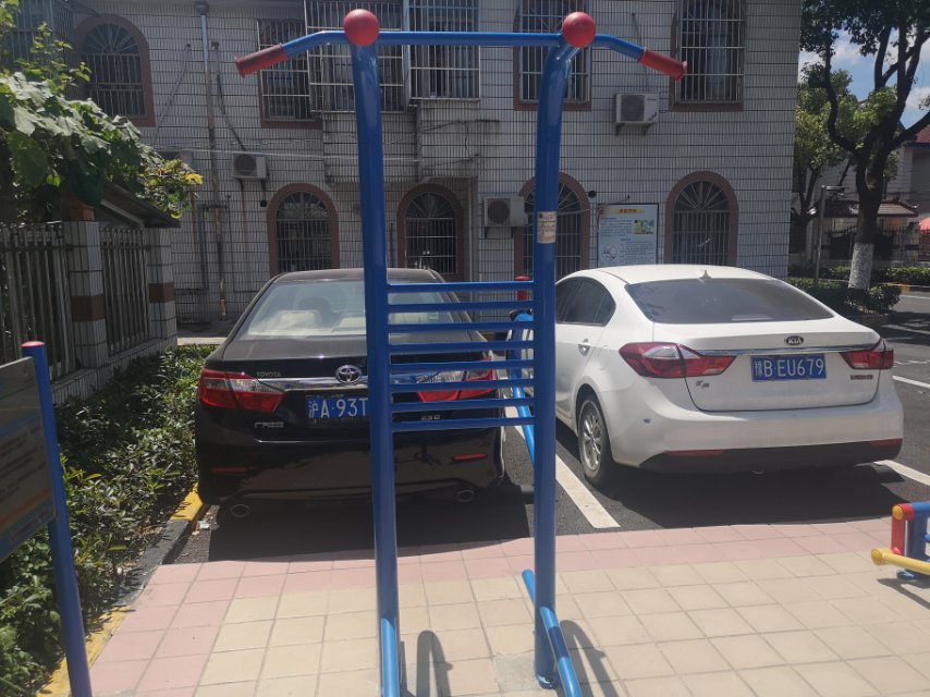 多功能訓練器 多功能訓練器