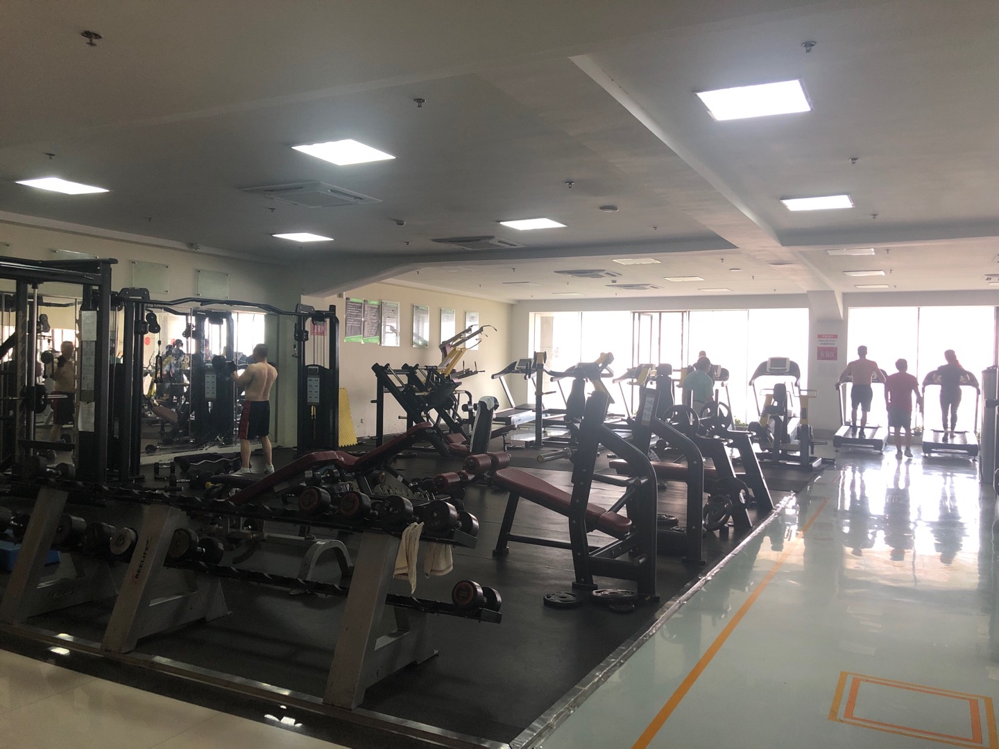 南橋鎮百姓健身房