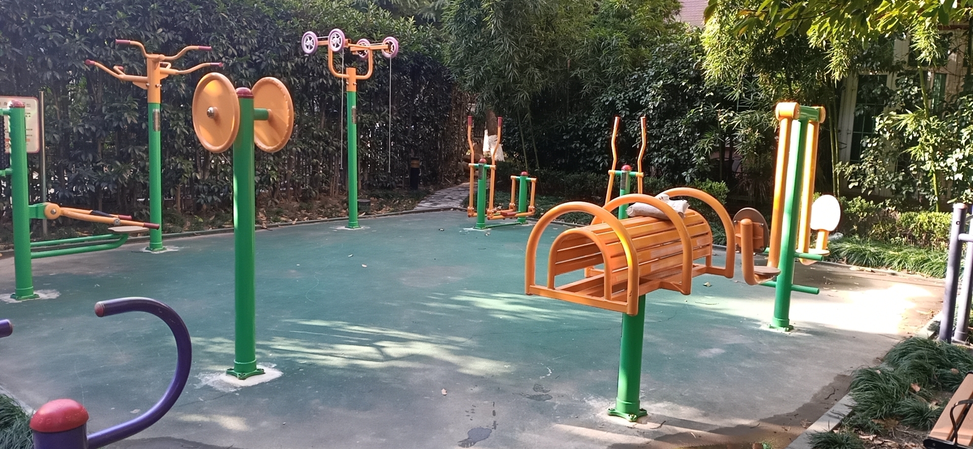 金俊苑小區健身點