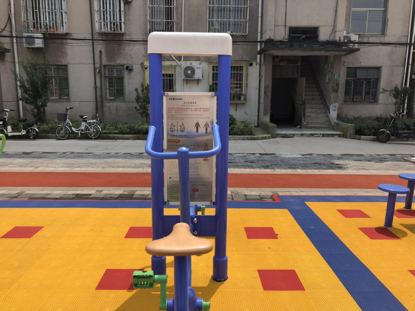 雙立柱健身車 雙立柱健身車