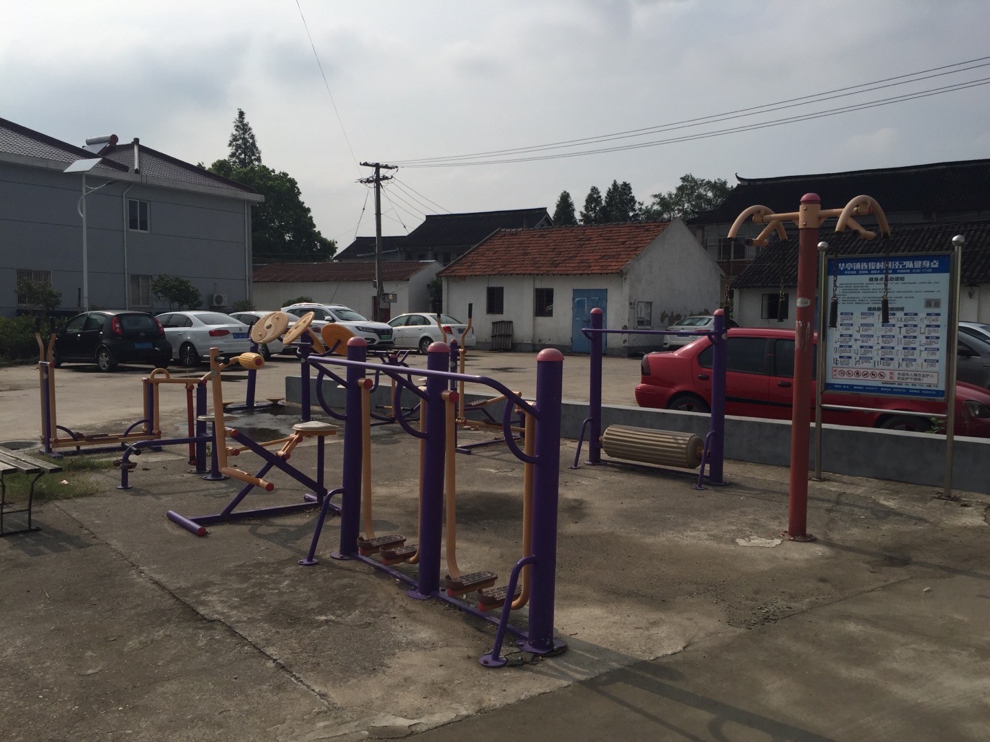 華亭鎮連俊村橫涇2隊健身點