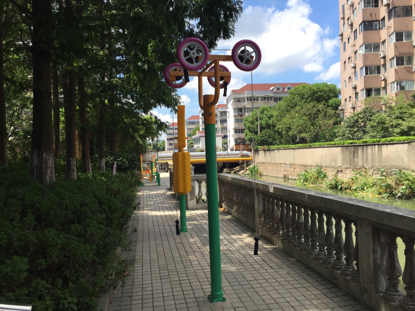 虹橋居委東苑怡和苑健身點(diǎn)B