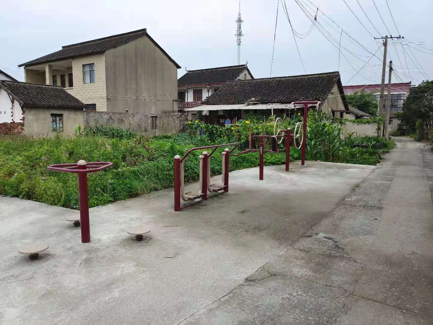 華亭鎮塔橋5隊健身點