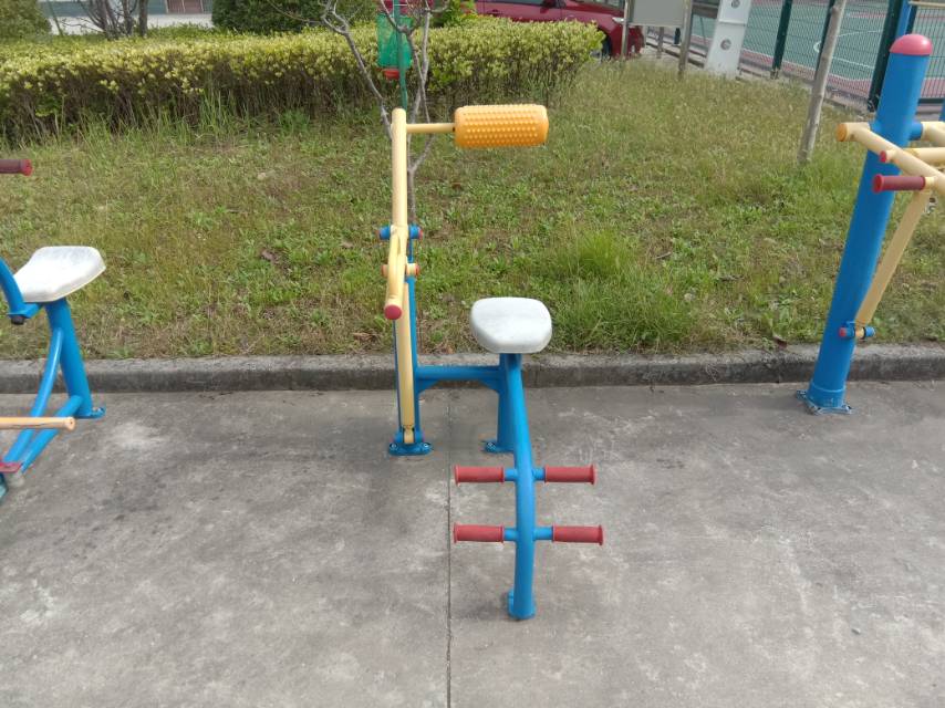 腹背鍛煉器 腹背鍛煉器