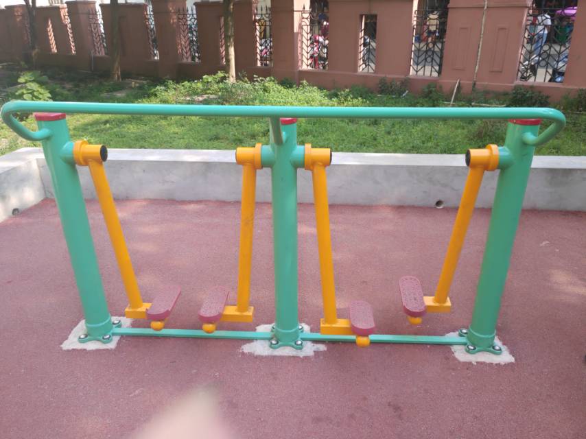 兩聯漫步機 兩聯漫步機