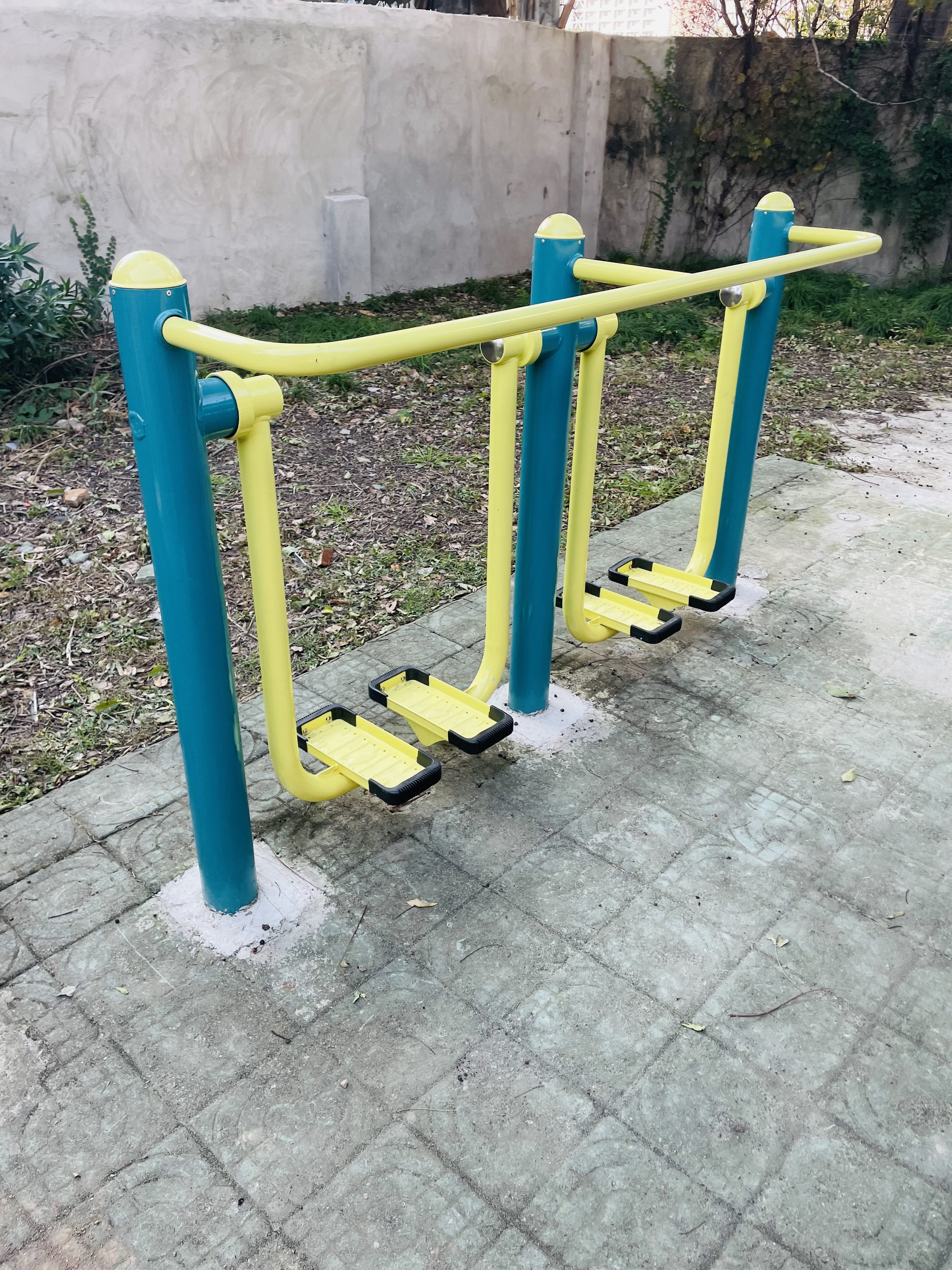 二位智能太空漫步機