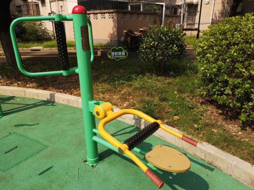 坐式腰背按摩器