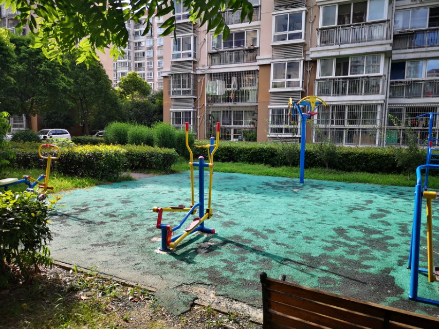 金都路居委D健身點