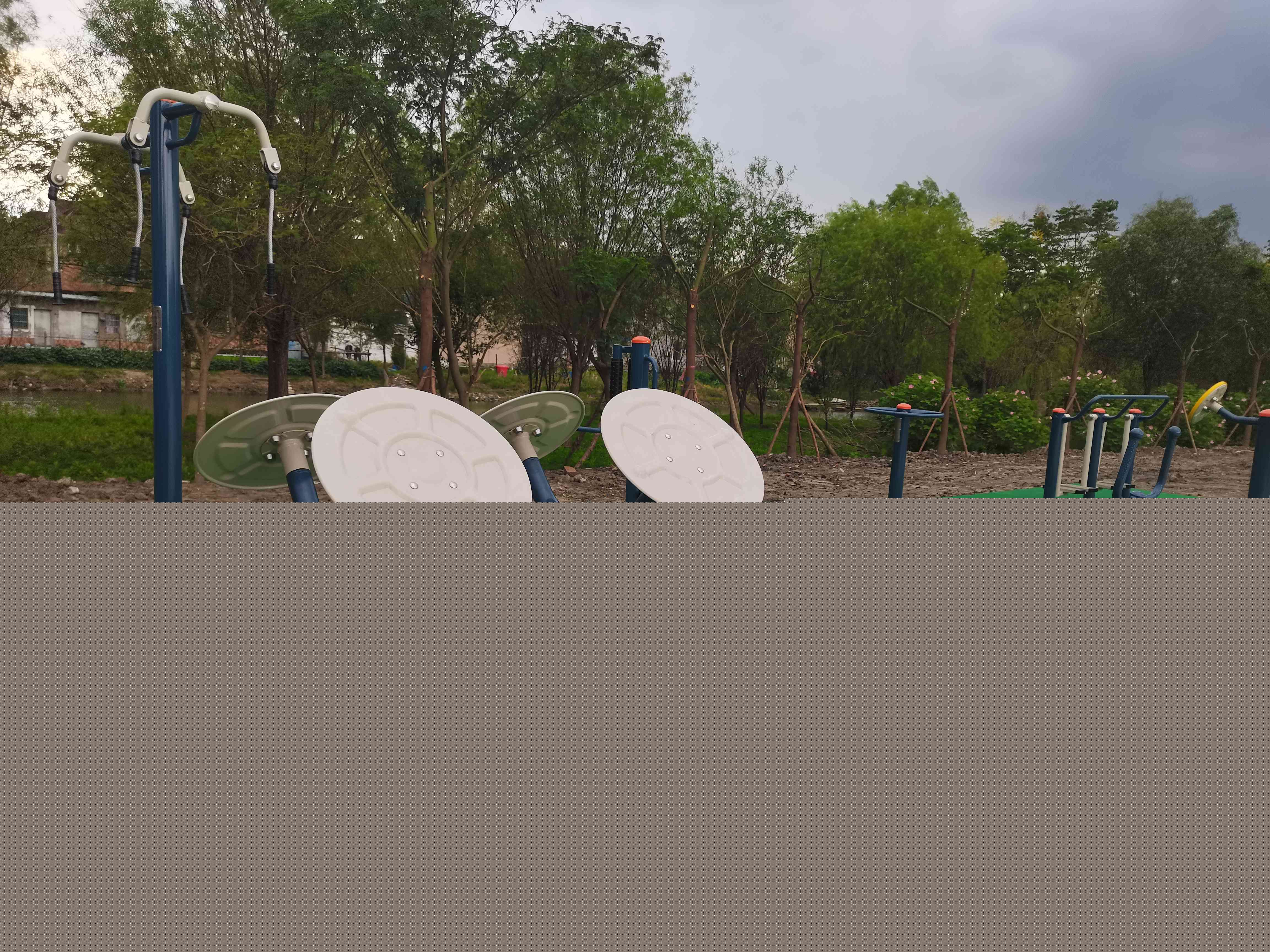 香花橋街道青山社區居委會健身苑點