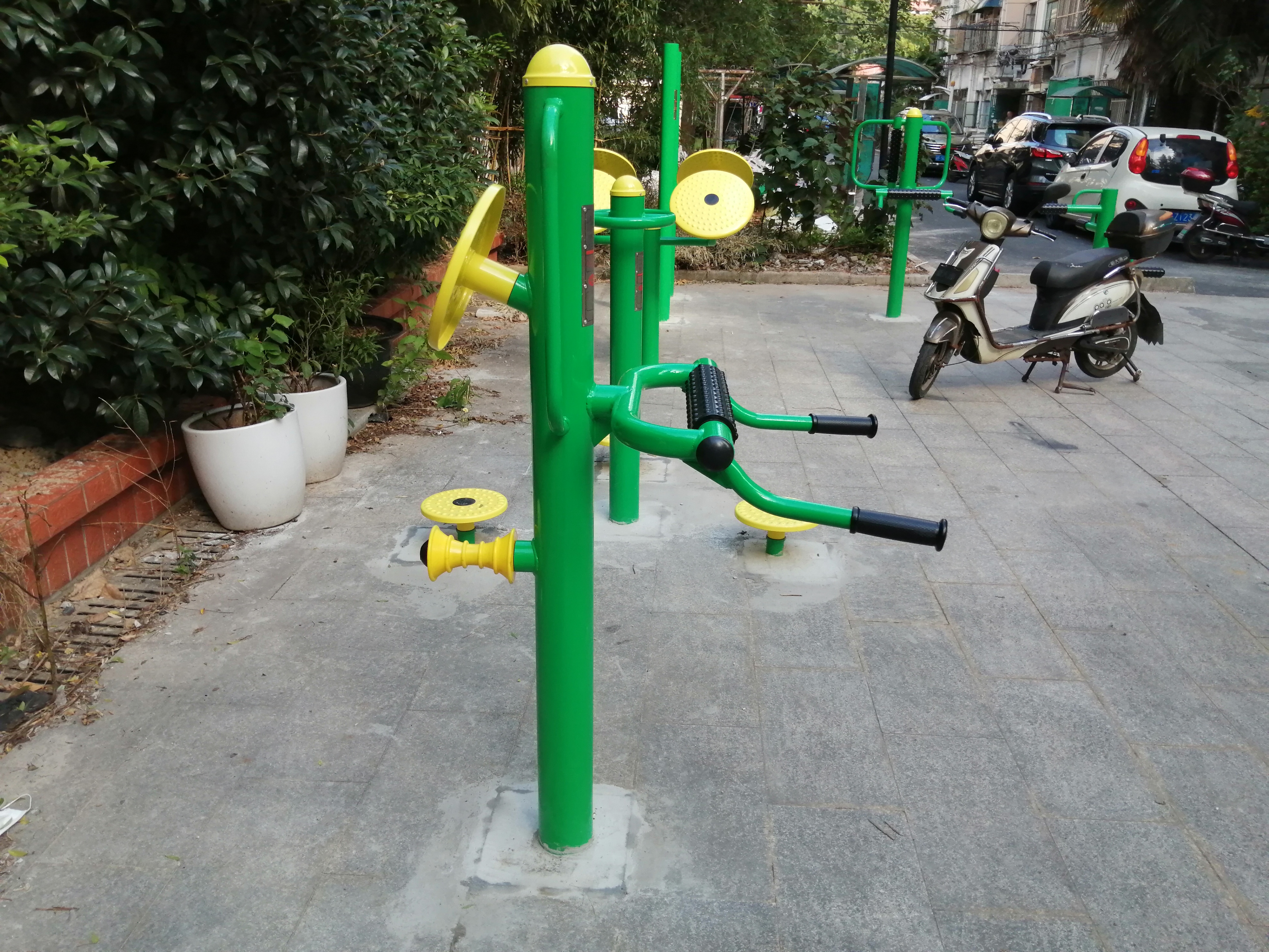 雙功能頸腰按摩器 雙功能頸腰按摩器