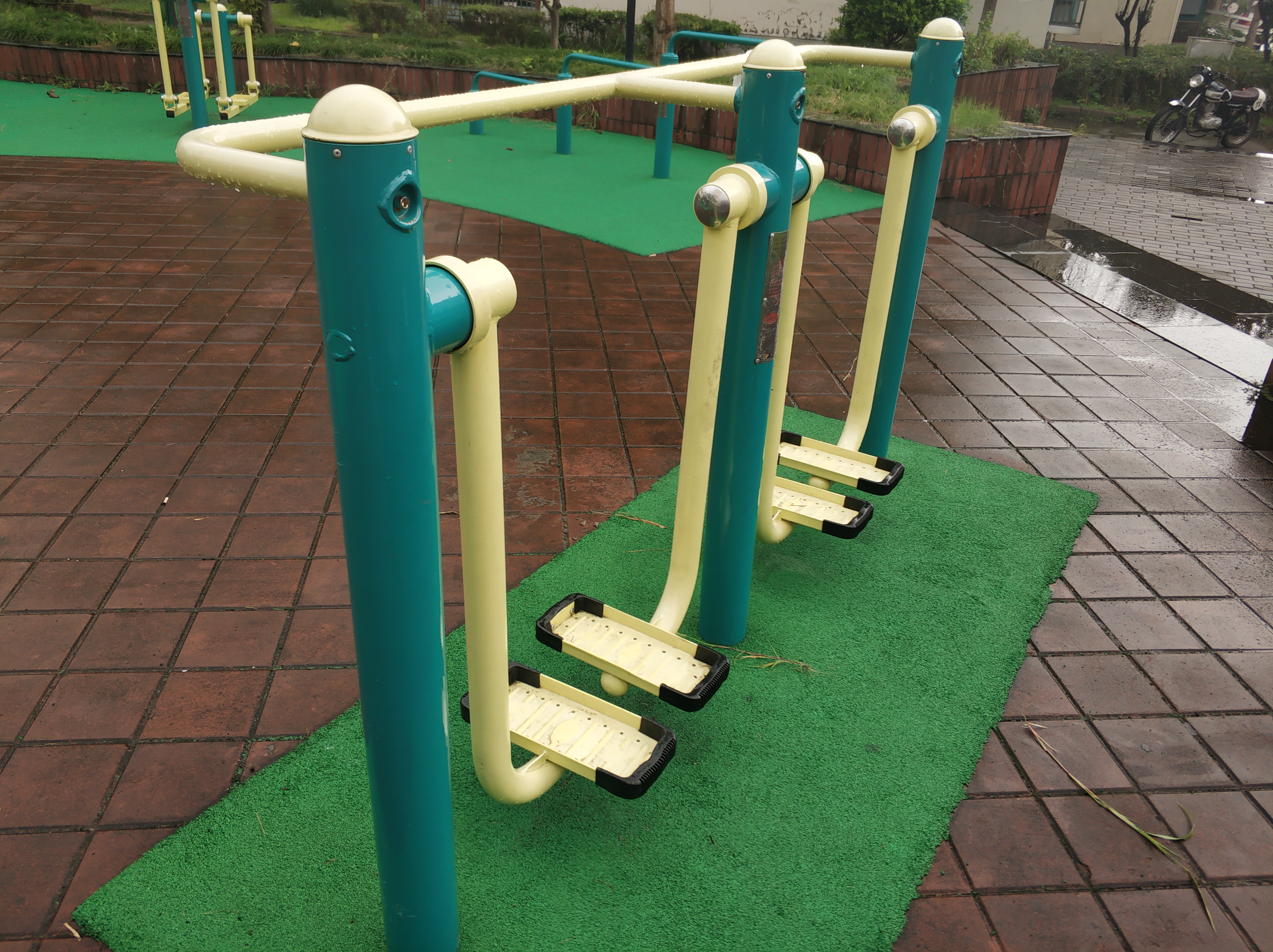 雙位太空漫步機