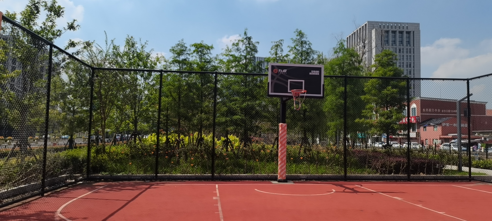 金瀘綠地籃球場