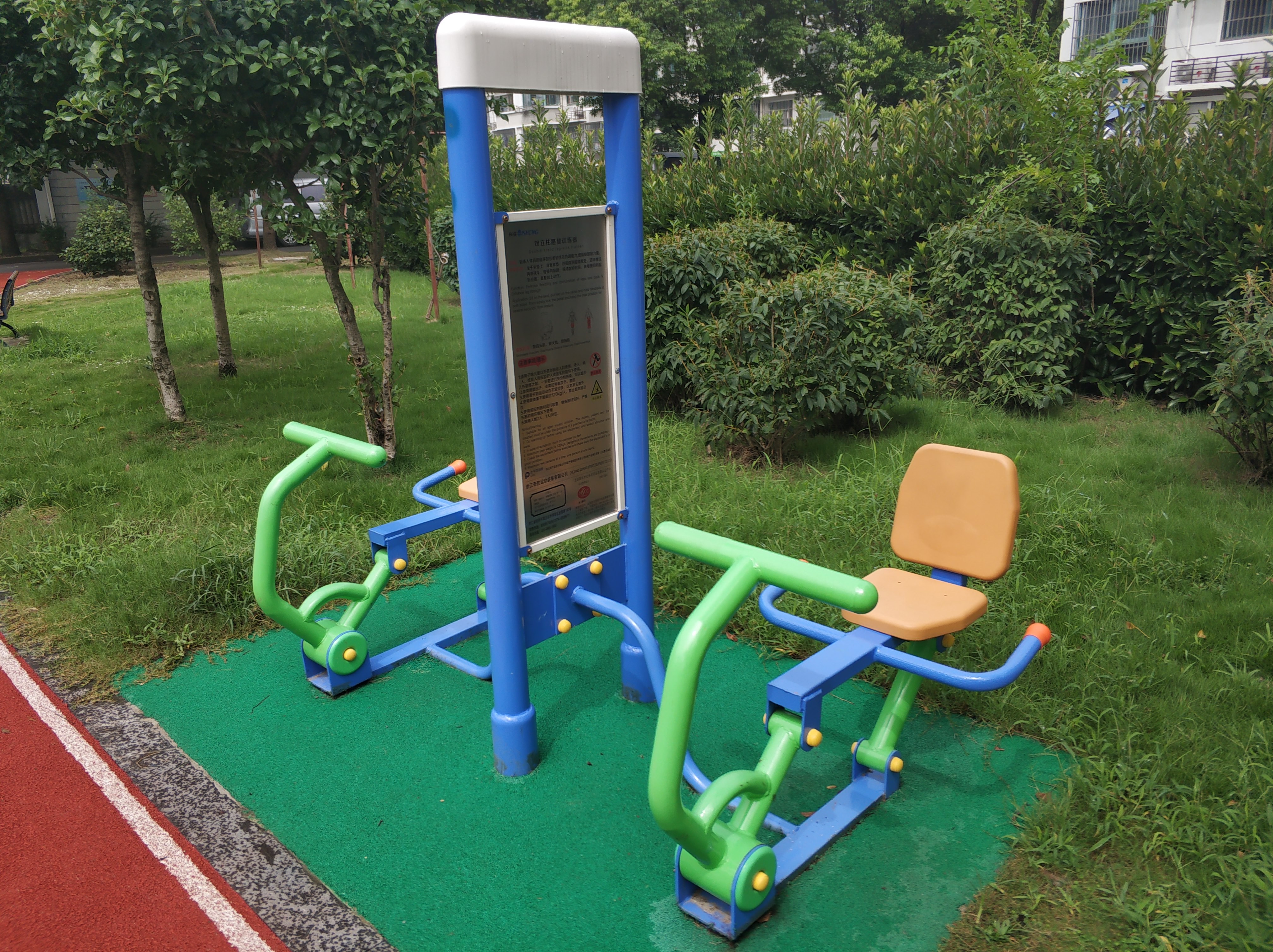 雙立柱蹬腿訓練器 雙立柱蹬腿訓練器