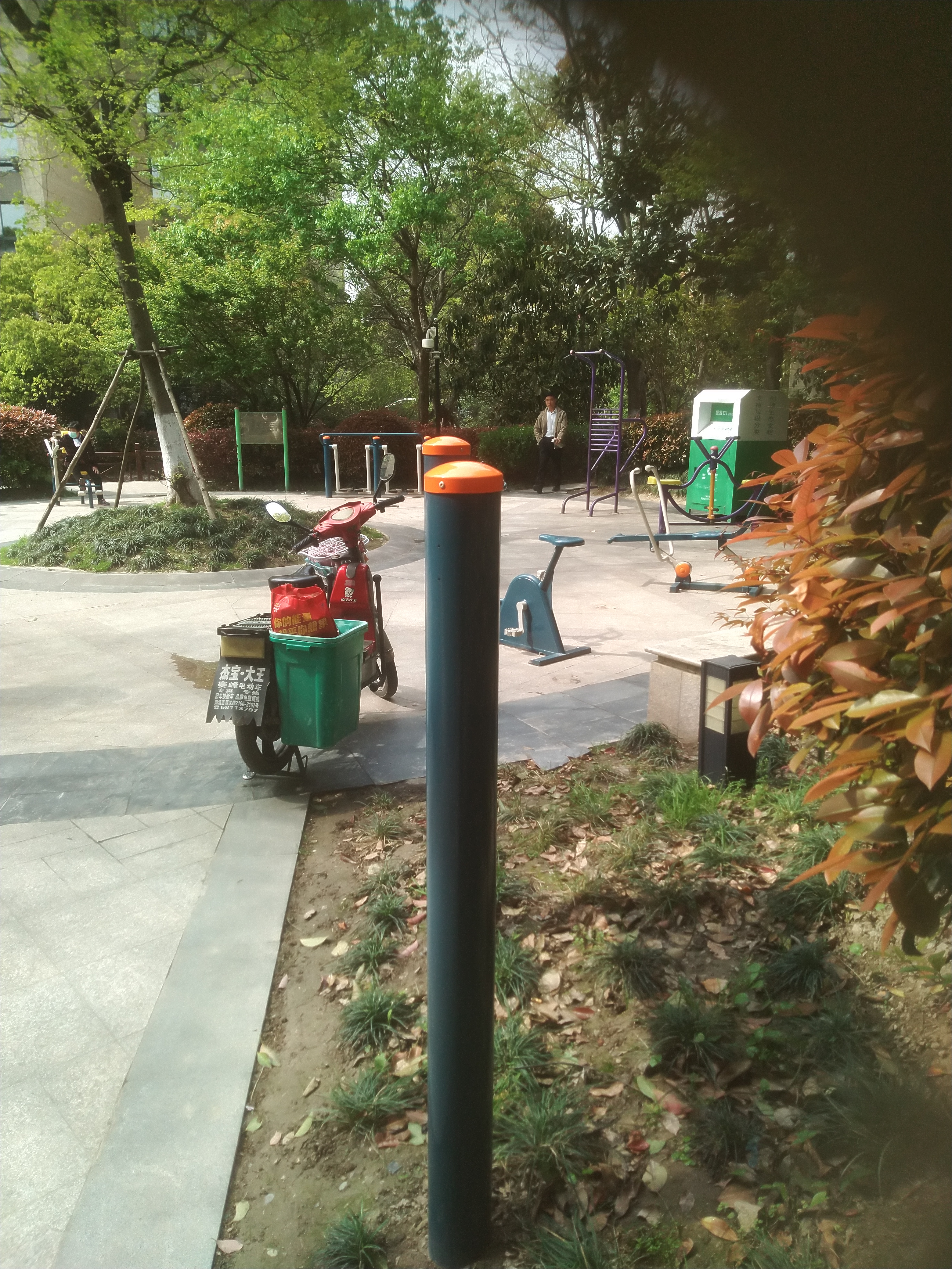 靜安區芷江西路街道蘇家巷居委健身點（芷江西路393弄）