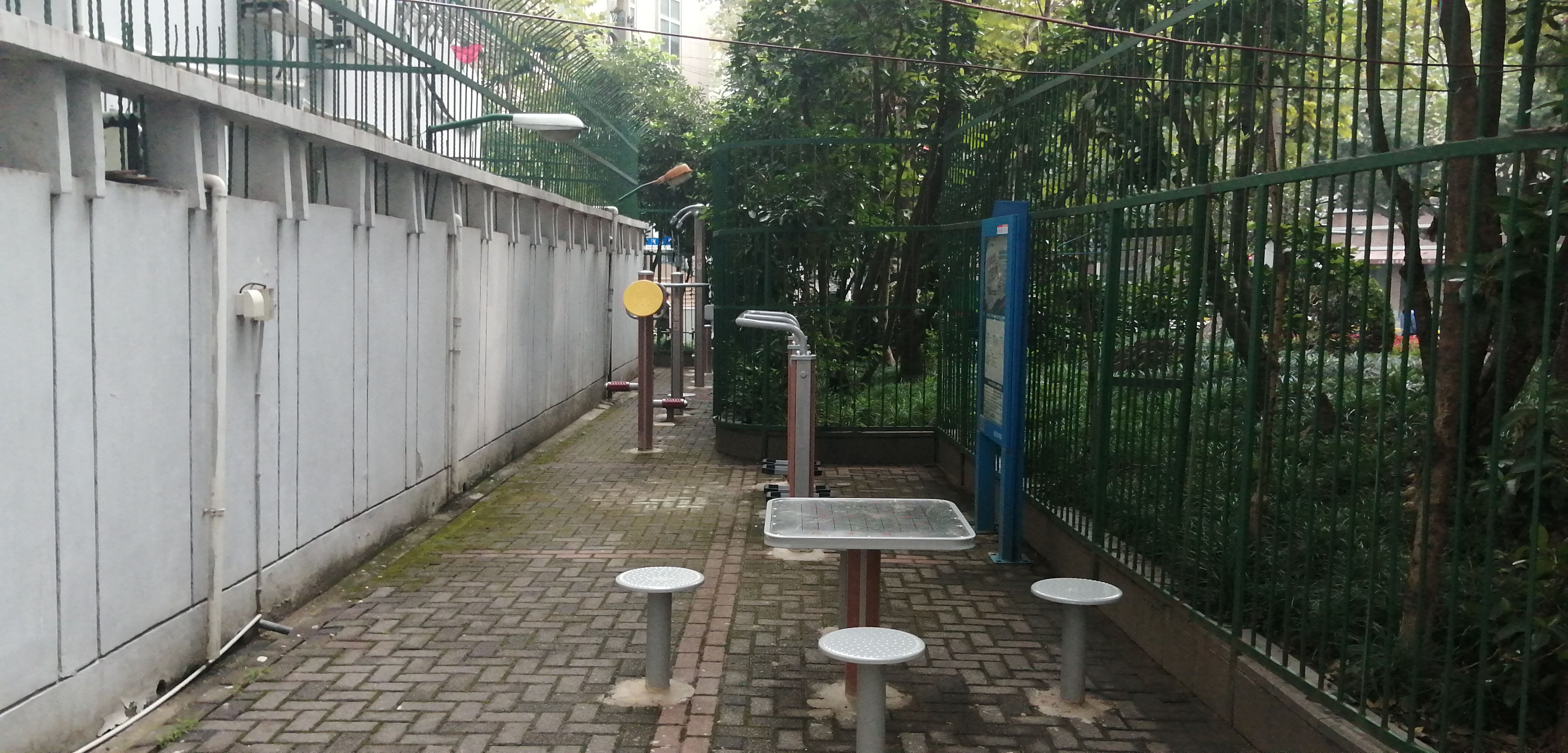 靜安區石門二路街道鄭家巷居委健身點（北京西路940號）