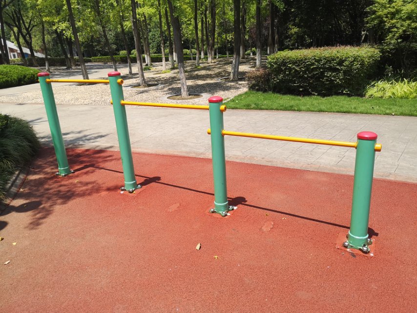 多聯(lián)壓腿架