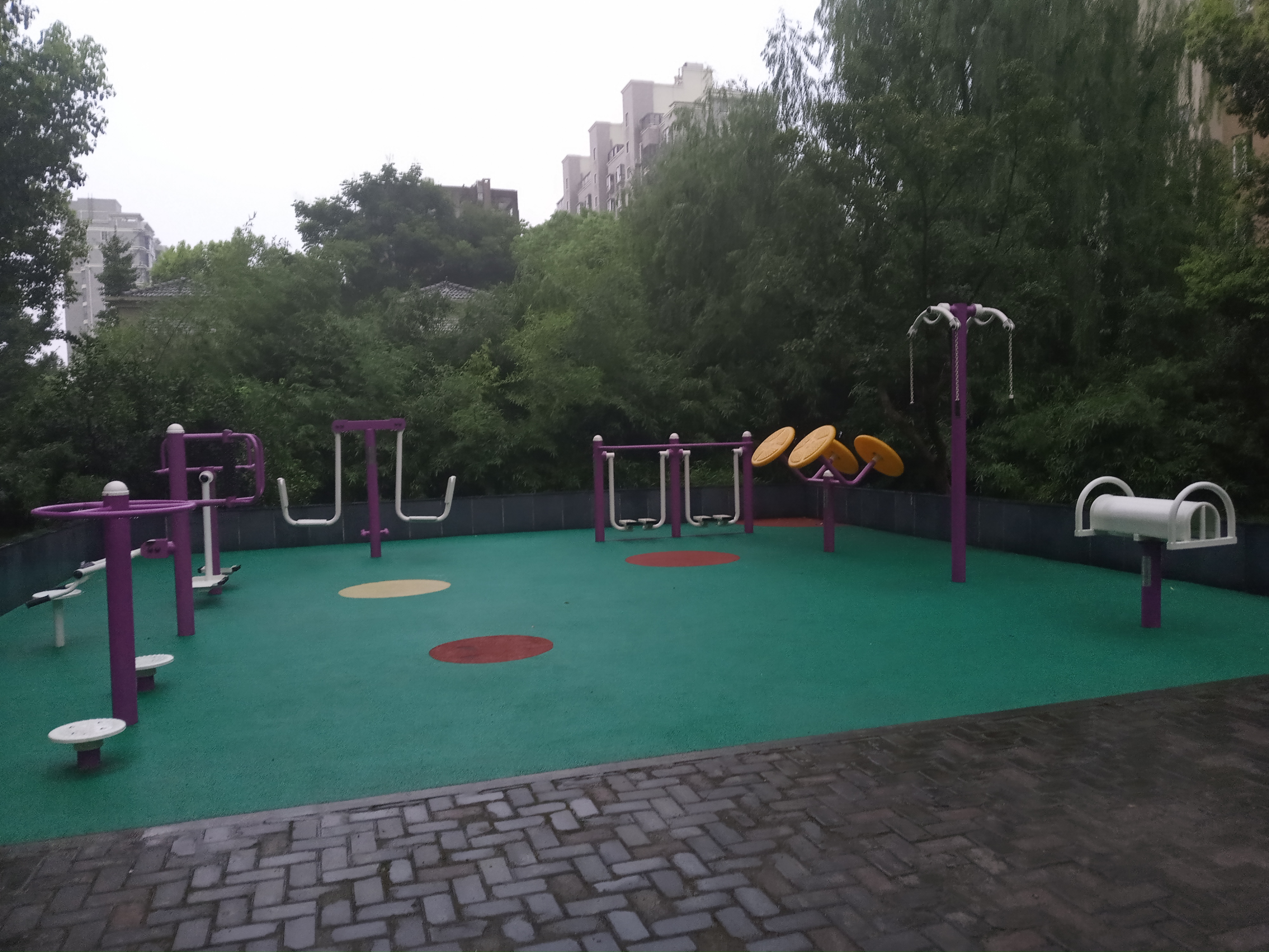 綠久苑小區健身苑點