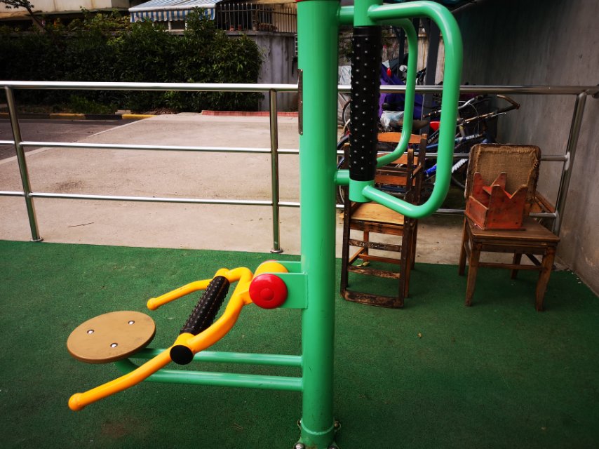 坐式腰背按摩器