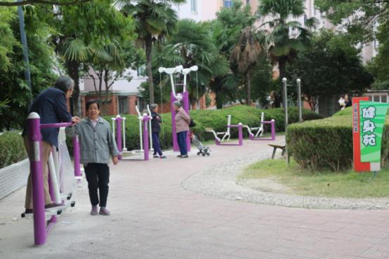 興銀居委健身A點南側