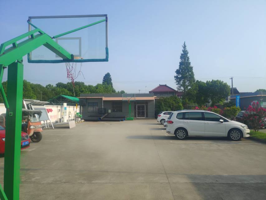 白鶴鎮紅旗村籃球場