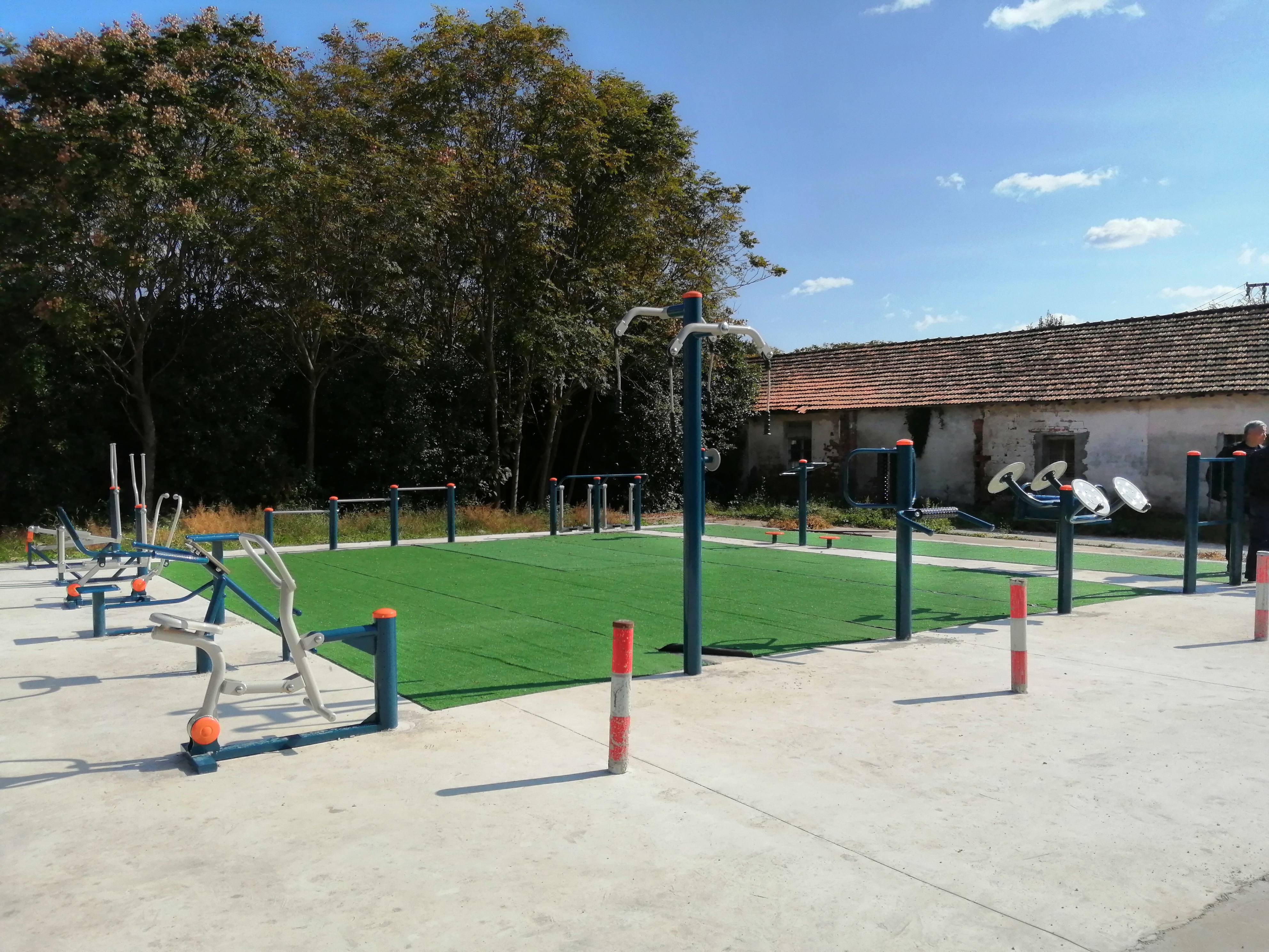 新河鎮(zhèn)強(qiáng)民村健身點(diǎn)