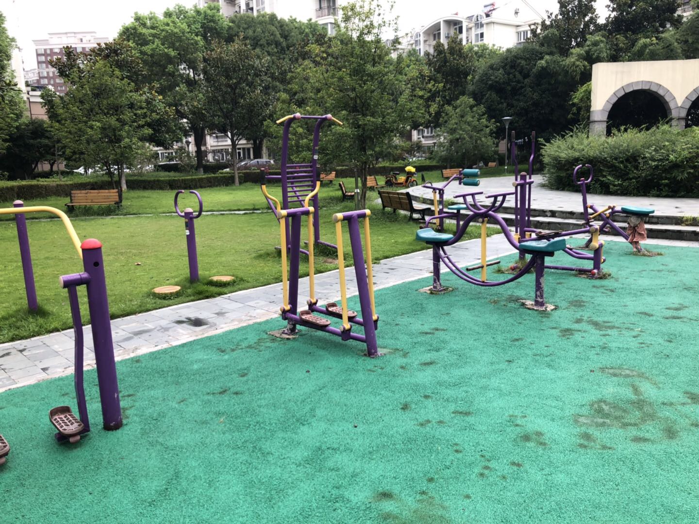 東蘭一居居委B健身苑點