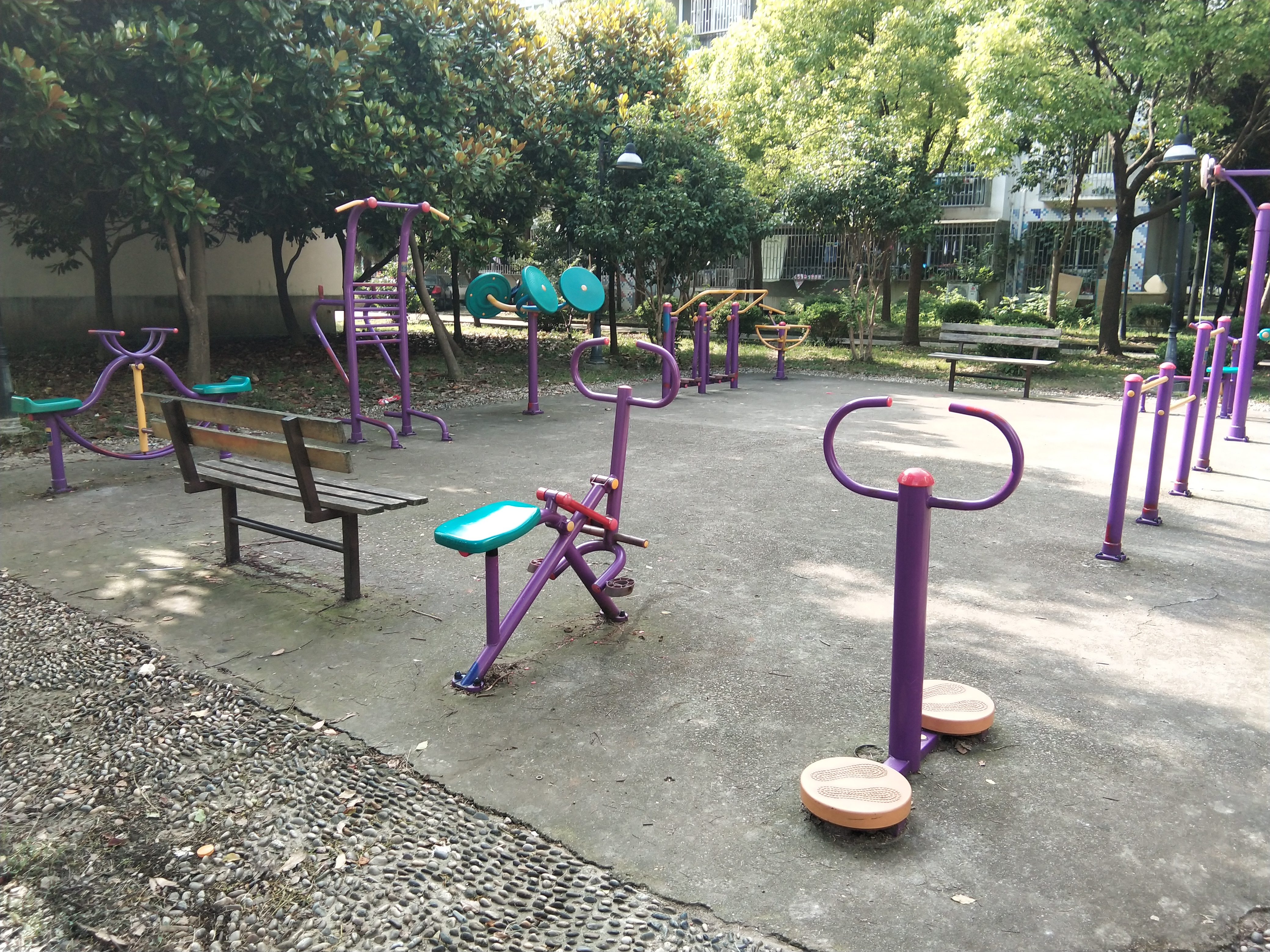 奉城鎮(zhèn)康碧苑市民益智健身苑點