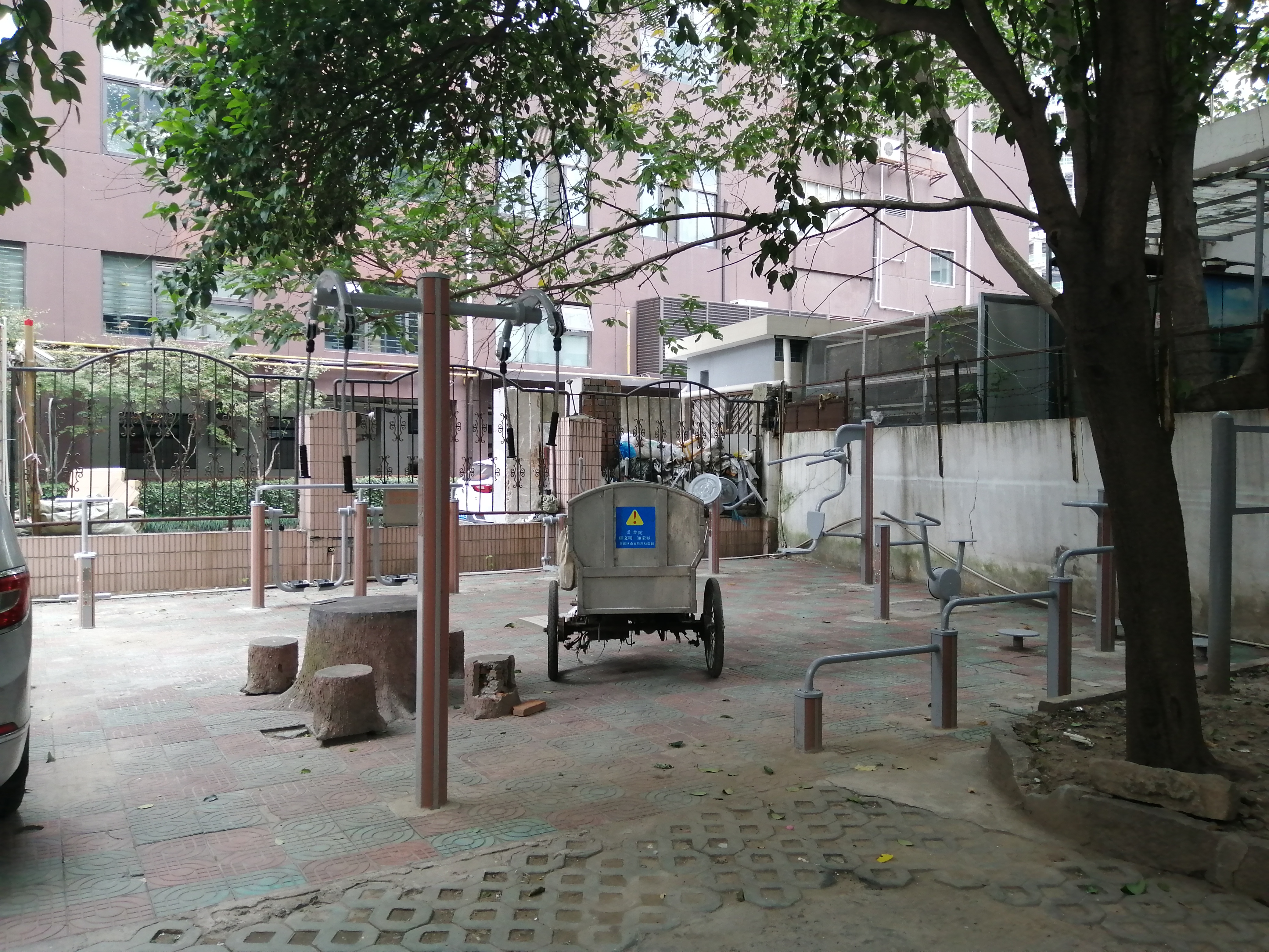 普陀區長壽街道上青居委健身苑點