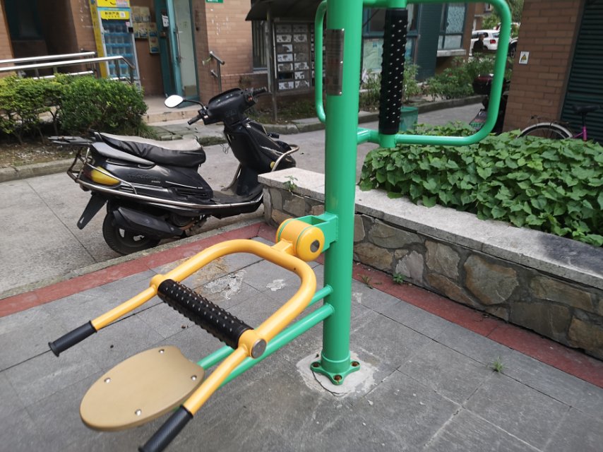 坐式腰背按摩器 坐式腰背按摩器