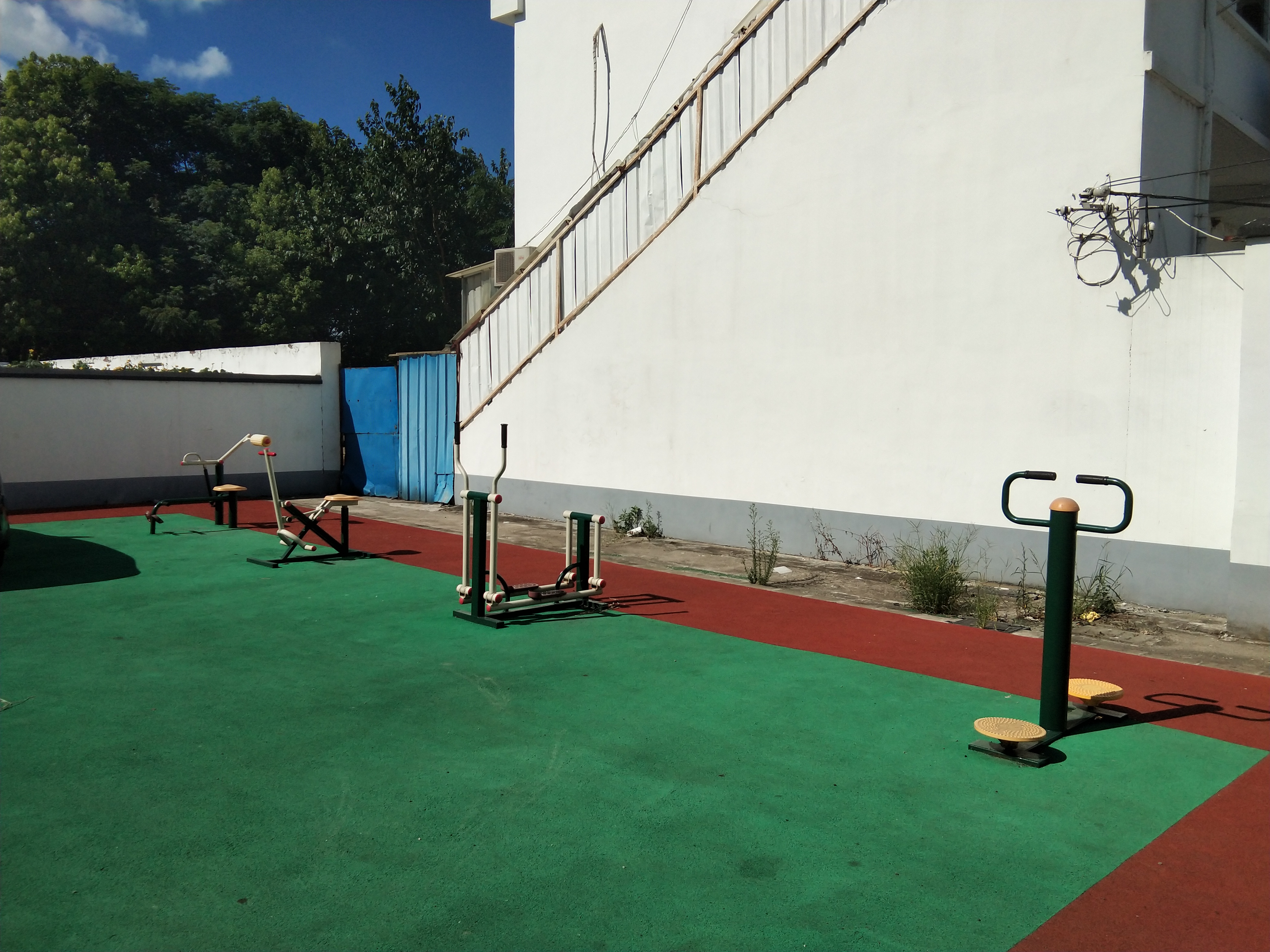 革新村7組健身苑點