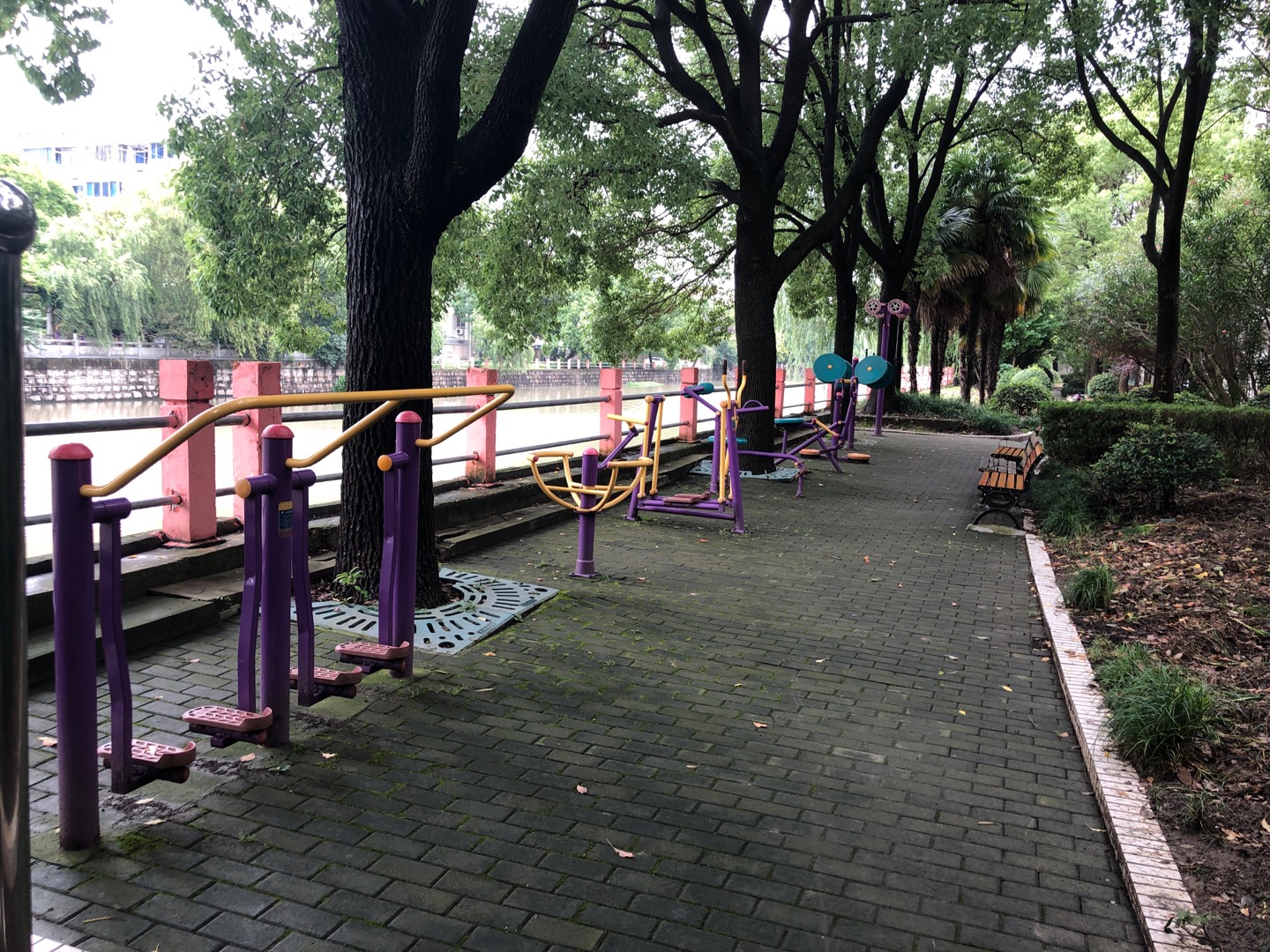 解放三居健身點③