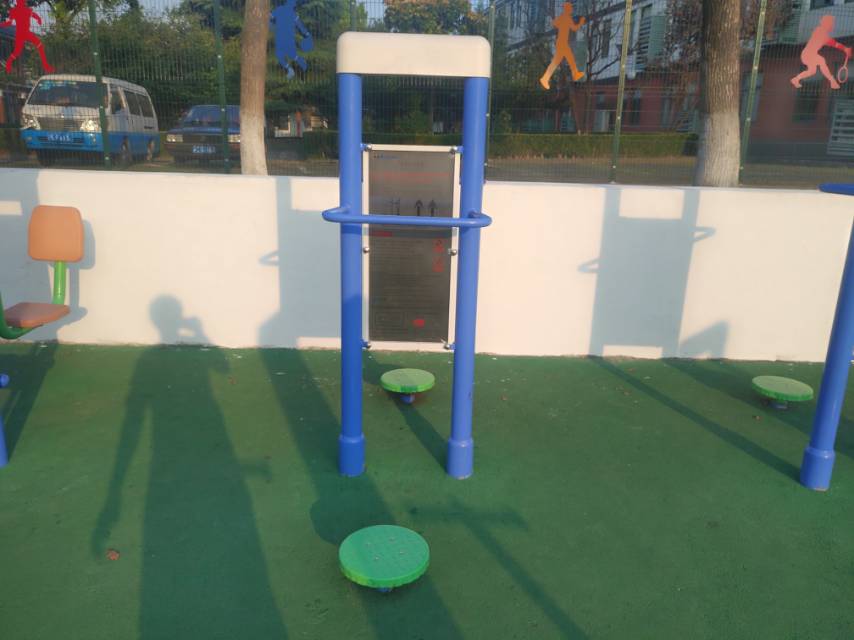 雙立柱扭腰器 雙立柱扭腰器