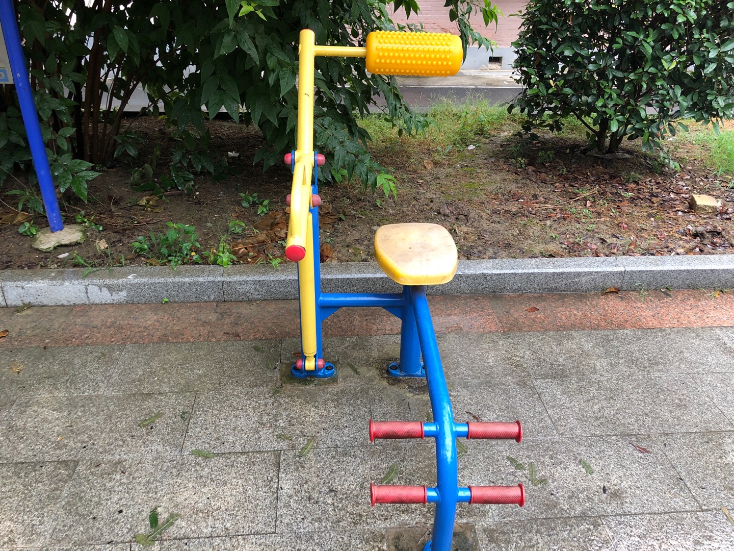 腹背鍛煉器 腹背鍛煉器