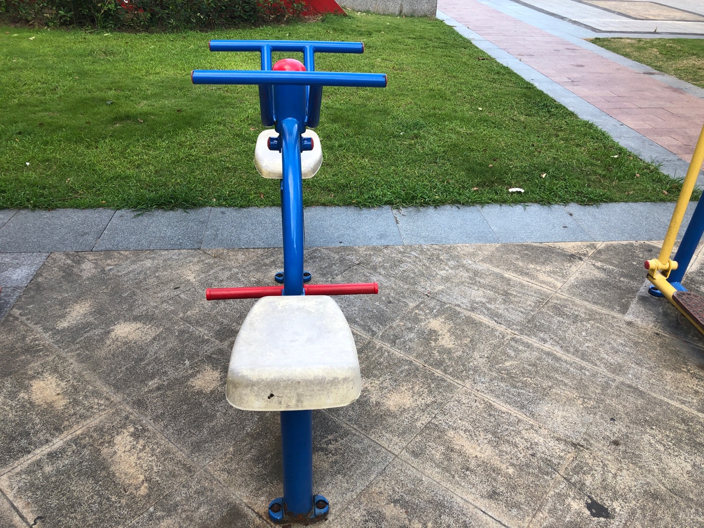 下肢康復(fù)器