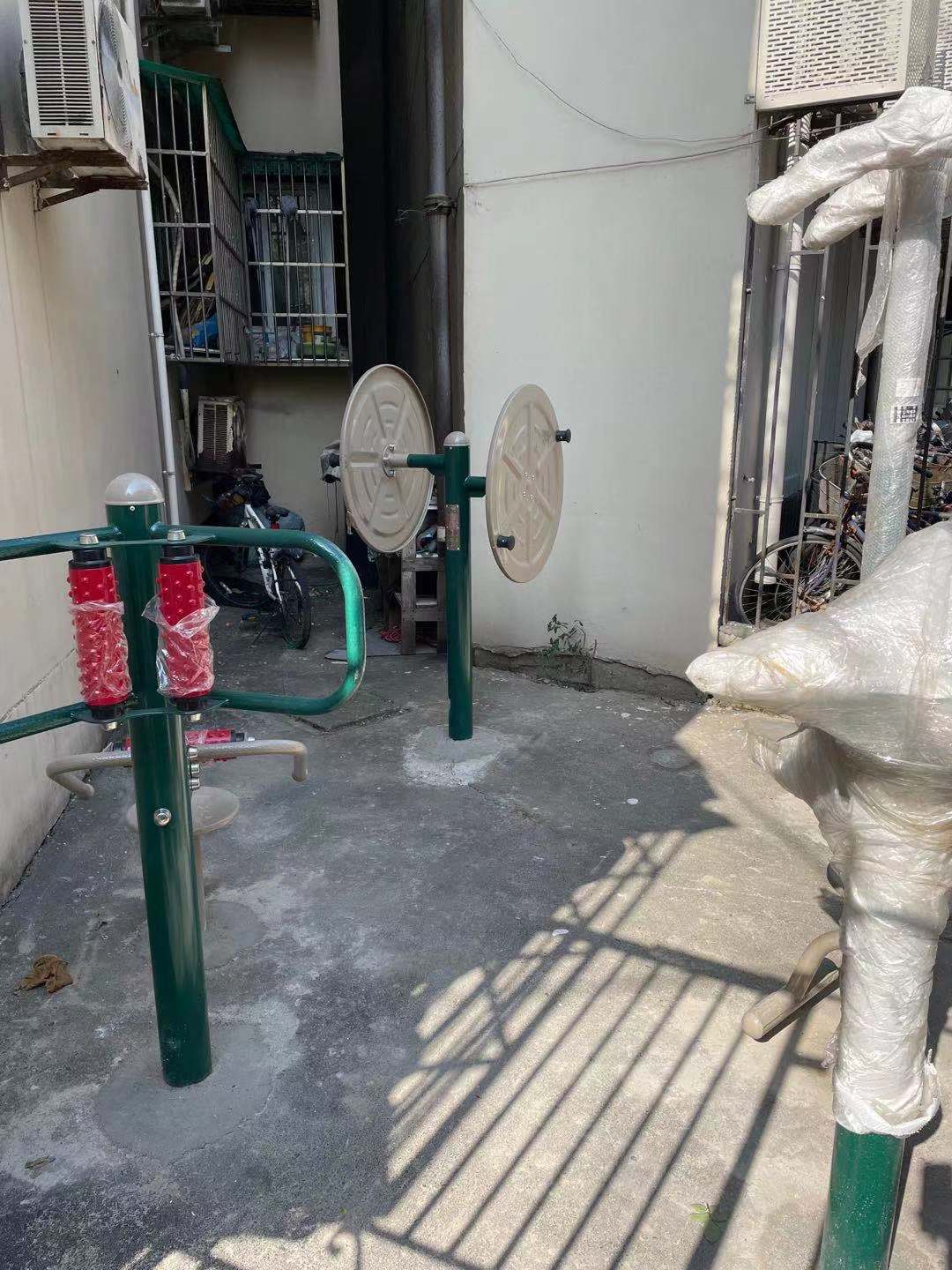 靜安區寶山路街道芷江中路294弄居委健身點（芷江中路418弄）