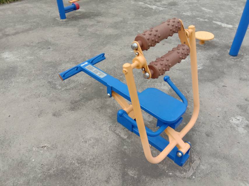 腹背屈伸訓練器