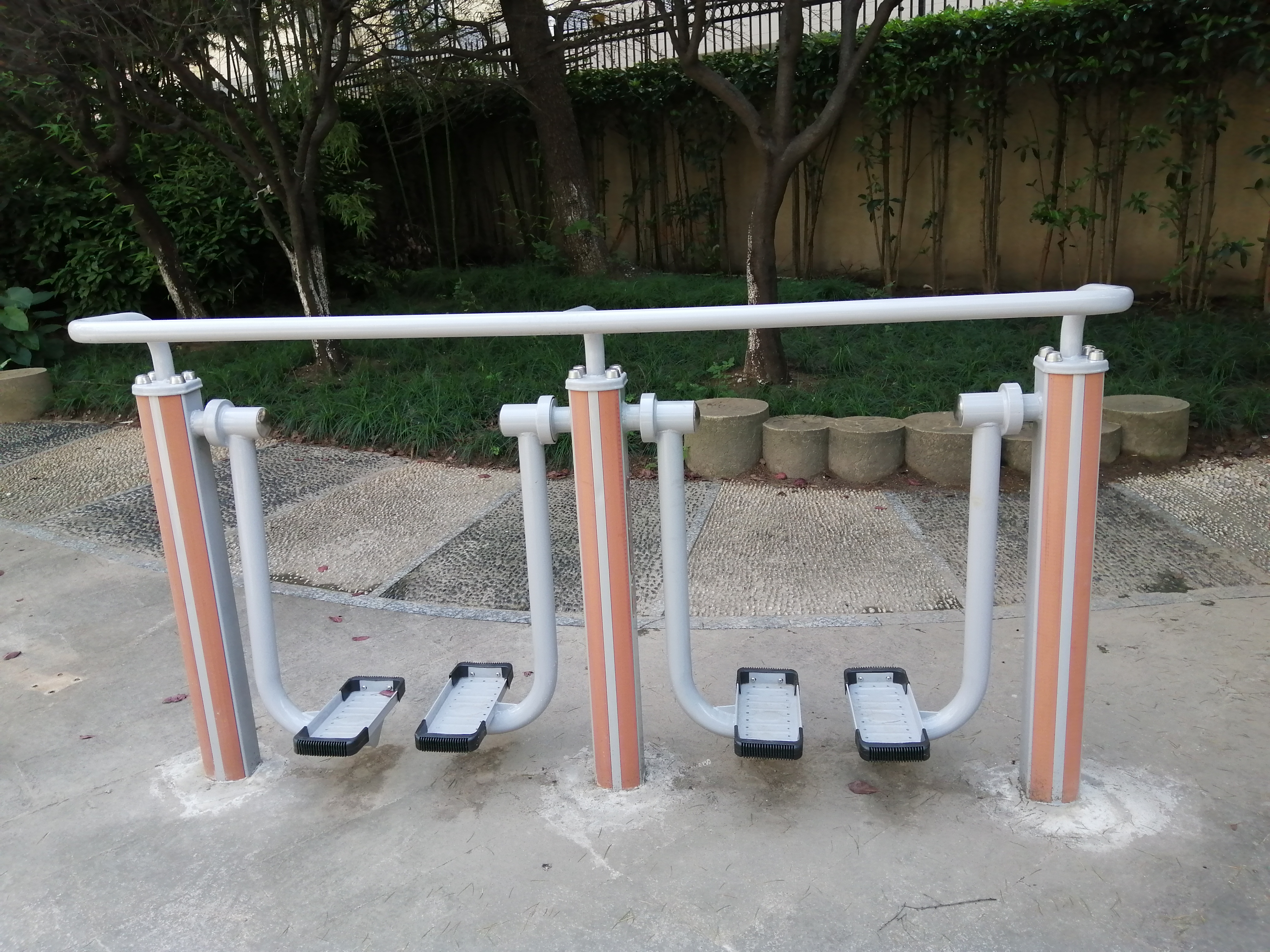 雙位太空漫步機(jī)