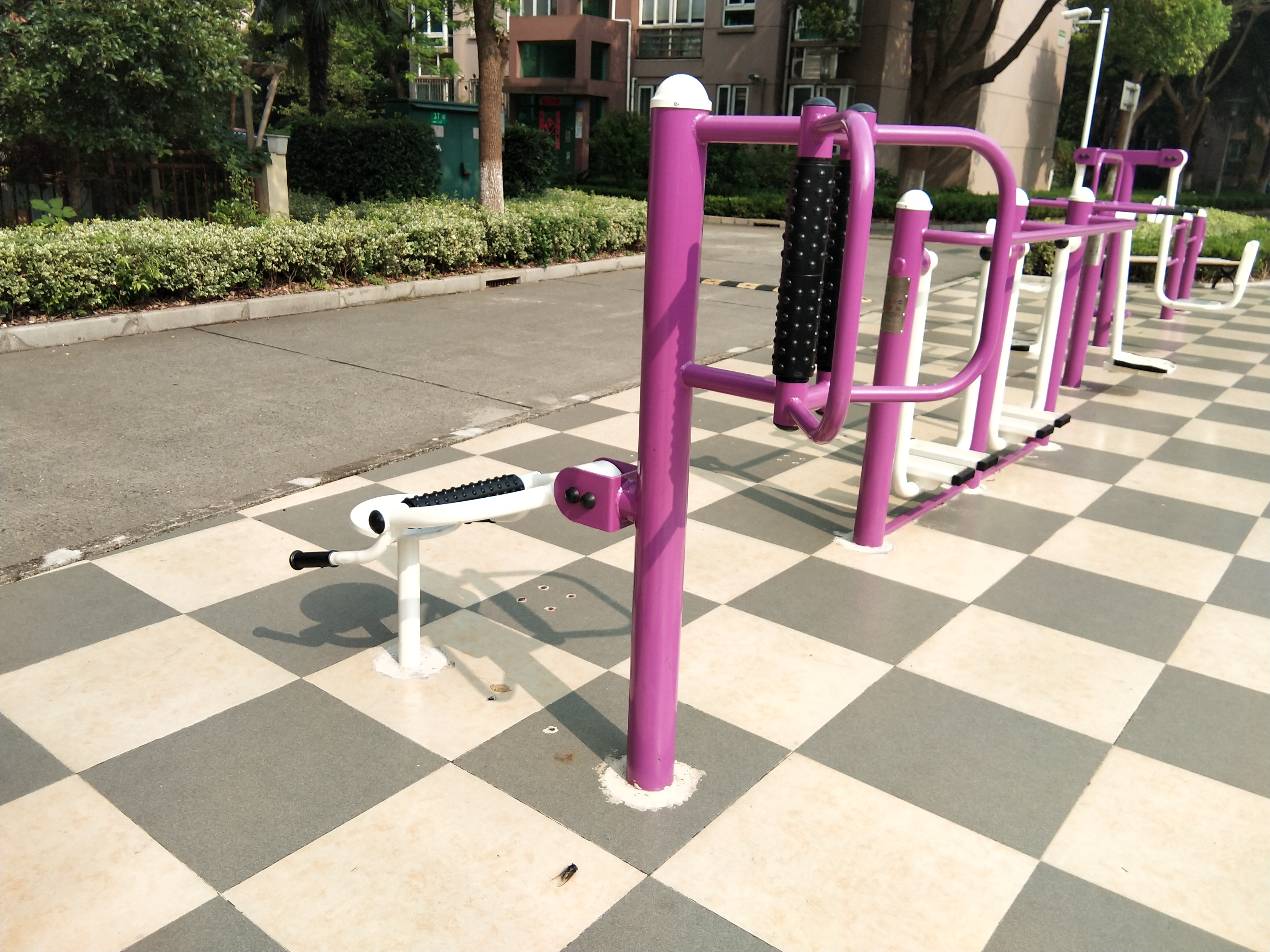 坐式腰背按摩器