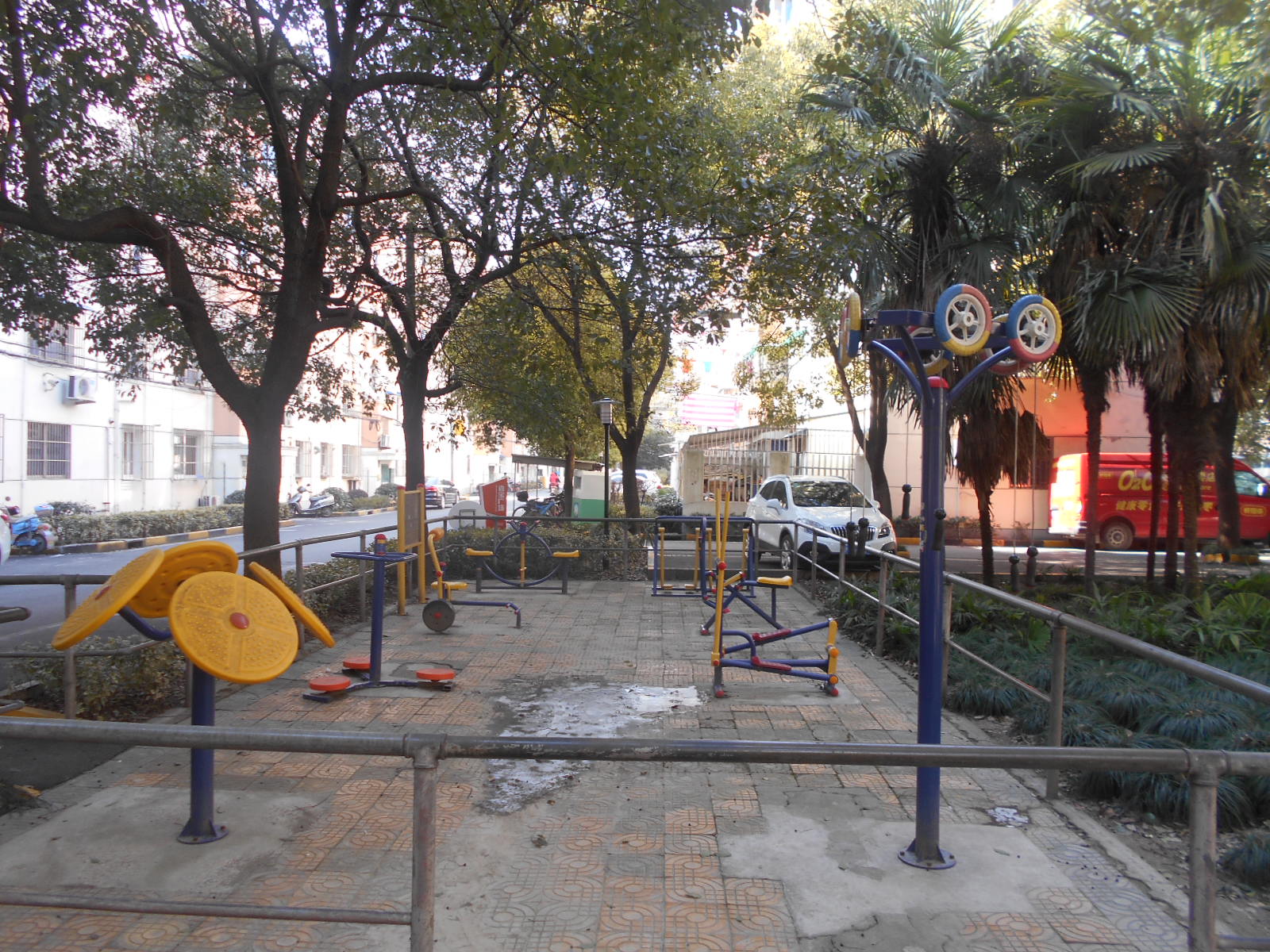 南翔鎮德華社區古猗園路600弄健身點