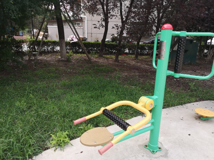 坐式腰背按摩器