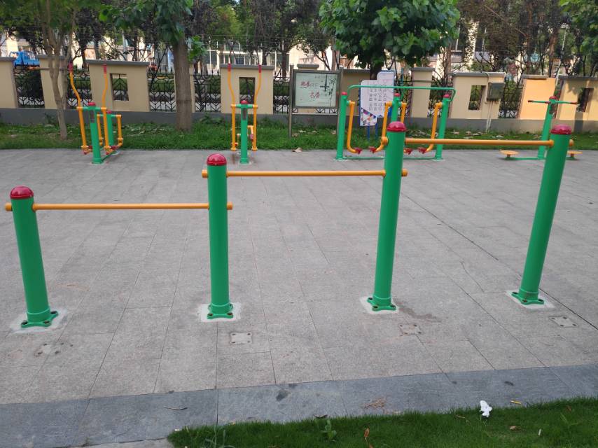 多聯壓腿架 多聯壓腿架