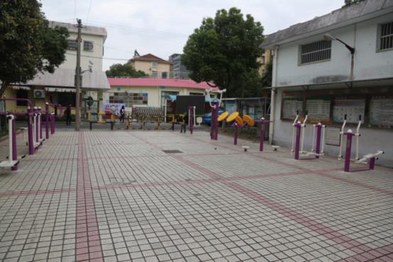 莘松四村居委廣場健身點