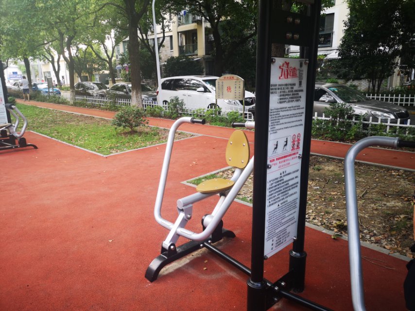 自重式平推訓練器 自重式平推訓練器