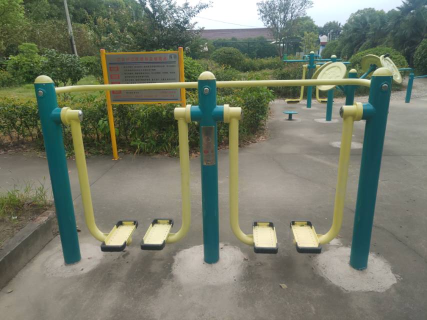 雙位太空漫步機(jī)