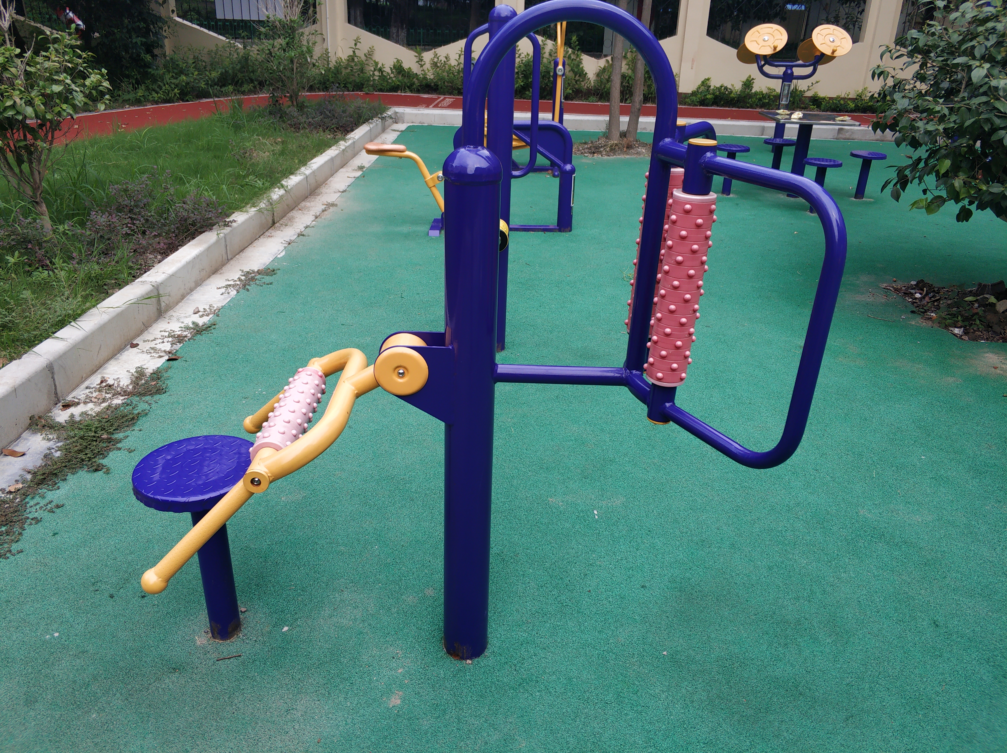 腰背按摩器 腰背按摩器